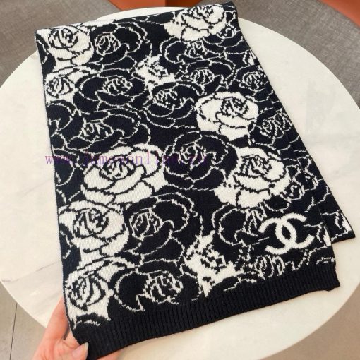 𝐂𝐡𝐚𝐧𝐞𝐥 "Camellia Scarf" Black and WhiteSize185x32cm Material 53% cashmere 47% woolCamellia~Icy3ijnjj - Image 4