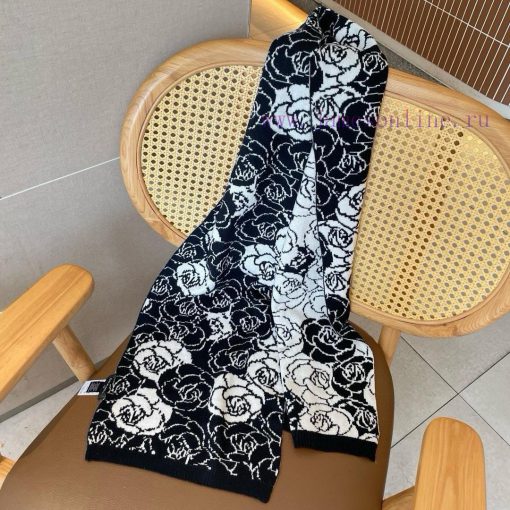 𝐂𝐡𝐚𝐧𝐞𝐥 "Camellia Scarf" Black and WhiteSize185x32cm Material 53% cashmere 47% woolCamellia~Icy3ijnjj - Image 9