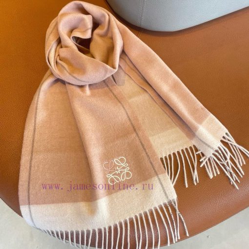 ▪Loewe   Luoyiwei is a rare and gentle color scheme that is low-key yet elegant. Highly re9kq5a251 - Image 9