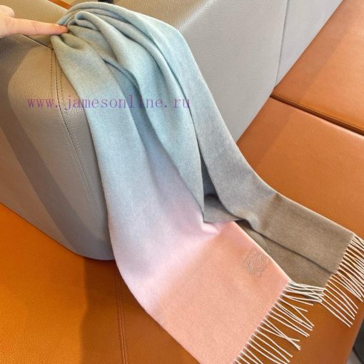 ▪Loewe   Luoyiwei gradient scarf, exquisite and gentle color matching, super infatuated wif8venqnd - Image 8