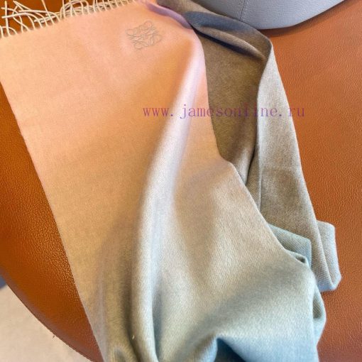 ▪Loewe   Luoyiwei gradient scarf, exquisite and gentle color matching, super infatuated wif8venqnd - Image 9