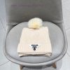 Prada two-piece set PRADA popular hat scarf set, warm and fashionable 70% cashmere 30% rabbiwmikuk70