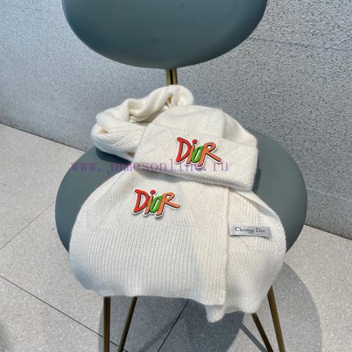 DIOR 2023 Autumn/Winter Knitted Wool Hat and Scarf Set, Fashionable and Trendy with First Clv65m6380 - Image 10