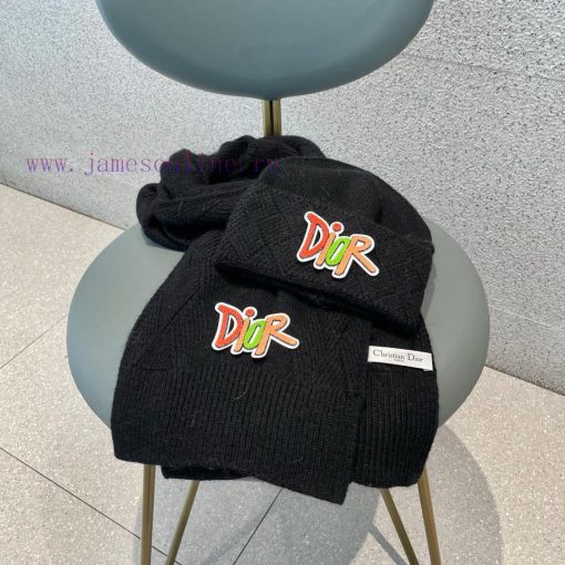 DIOR 2023 Autumn/Winter Knitted Wool Hat and Scarf Set, Fashionable and Trendy with First Clb5y3xtvs - Image 9