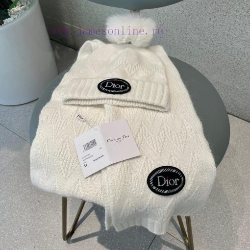 The latest wool knitted hat and scarf set on the Dior official website, paired with the bestmf2gw47i - Image 4