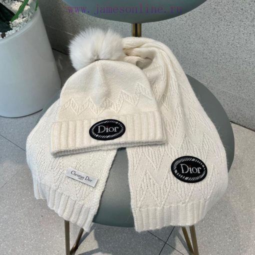 The latest wool knitted hat and scarf set on the Dior official website, paired with the bestmf2gw47i - Image 8