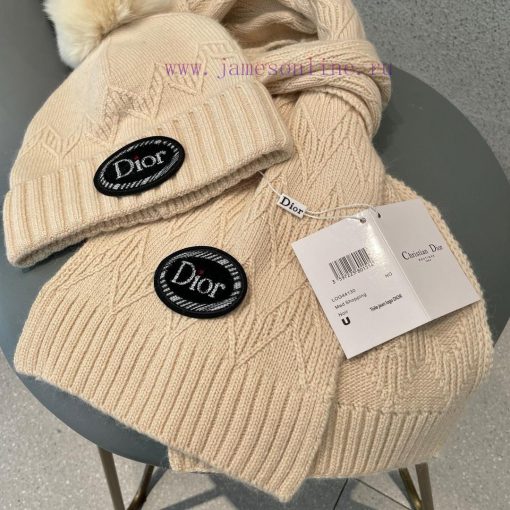 The latest wool knitted hat and scarf set on the Dior official website, paired with the bestk7i2r1je - Image 5