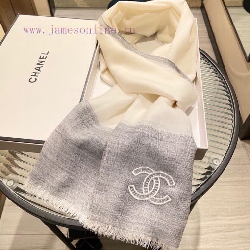 On arrival, the new Chanel cashmere scarf has a great hand feel and top-notch quality. It isb6s90iak - Image 4