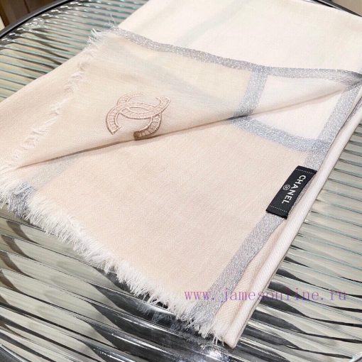 On arrival, the new Chanel cashmere scarf has a great hand feel and top-notch quality. It isxl6rvxb4 - Image 7