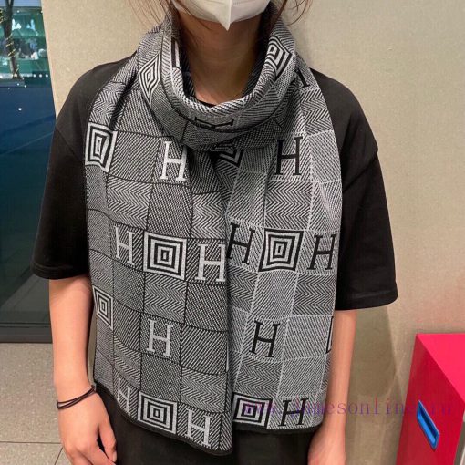 H Home Autumn/Winter New Collection: Latest Knitted Jacquard Style. High end designers consivy33zfm3 - Image 2
