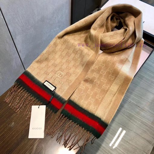 Gucci's very nice scarf~Love the fabric, soft and sticky feel, very soft and delicate, comfo12ukrpgr - Image 4