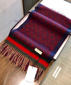 Gucci's very nice scarf~Love the fabric, soft and sticky feel, very soft and delicate, comfooz2x00l4