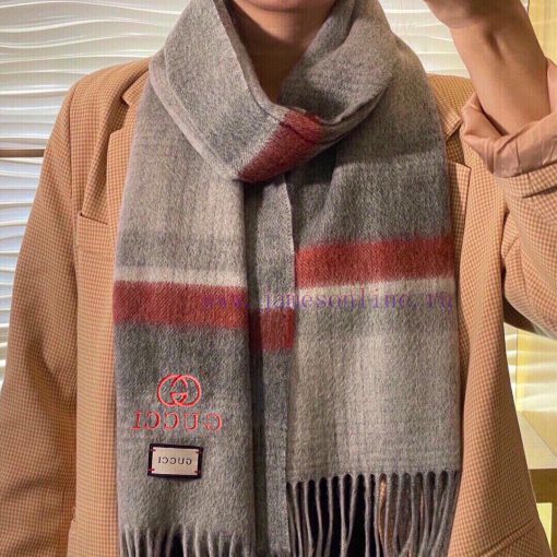 The hot selling Gucci classic unisex scarf has arrived. The soft and comfortable scarf bringdbkm23ng - Image 2