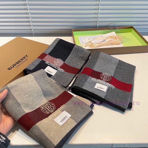 Burberry Tb scarf top of the line cashmere scarf is a hit! The real product is truly beautifmngqk0el - Image 3