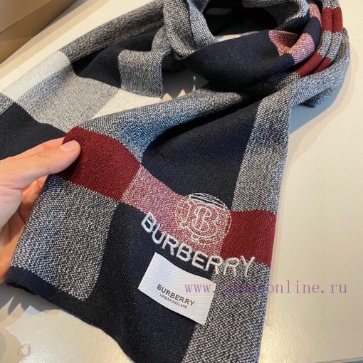 Burberry Tb scarf top of the line cashmere scarf is a hit! The real product is truly beautifuxe2ncvx - Image 10