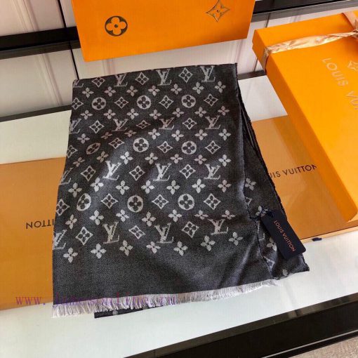The new Lv top of the line high-end design features a genuine and beautiful shawl paired witzvplbw9f - Image 3