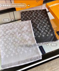 The new Lv top of the line high-end design features a genuine and beautiful shawl paired witjjc4uvg6