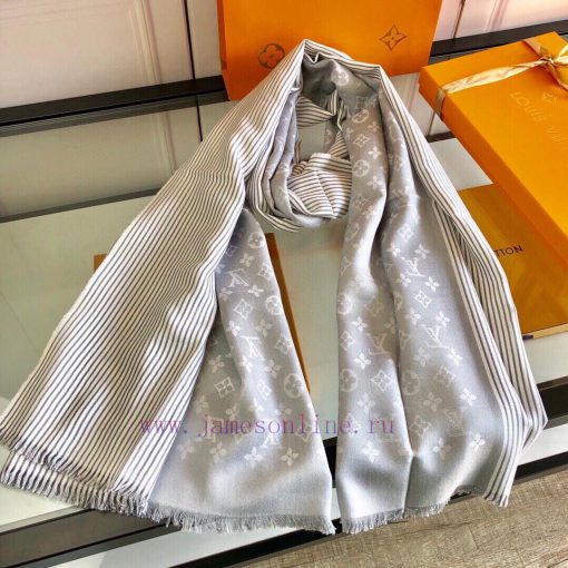 The new Lv top of the line high-end design features a genuine and beautiful shawl paired witjjc4uvg6 - Image 4
