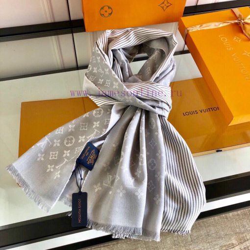 The new Lv top of the line high-end design features a genuine and beautiful shawl paired witjjc4uvg6 - Image 5