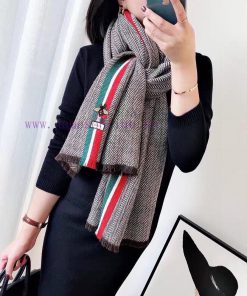 Gucci honeycomb herringbone striped wool scarf, this year's new model, adopts a herringbone utii1qey