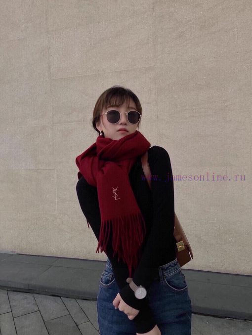 YSL Saint Laurent 100% Cashmere Edition has a hand feel that is so good that it is rare to st8ll395t - Image 2