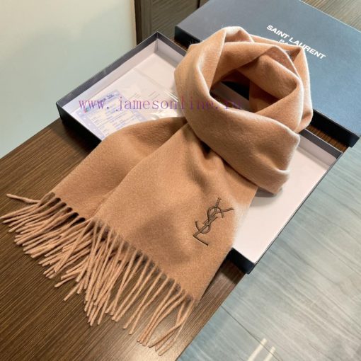 YSL Saint Laurent 100% Cashmere Edition has a hand feel that is so good that it is rare to s665nsps1 - Image 4