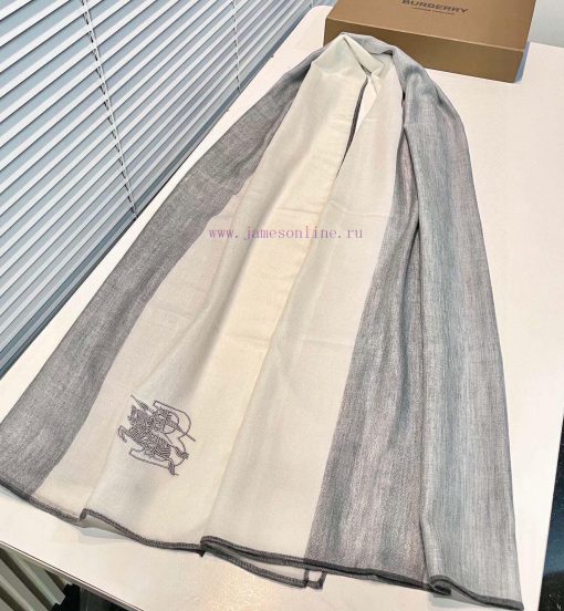 Burberry's classic synchronized ultra-thin cashmere plaid shawl is a must-have item for wardn1bcj045 - Image 7