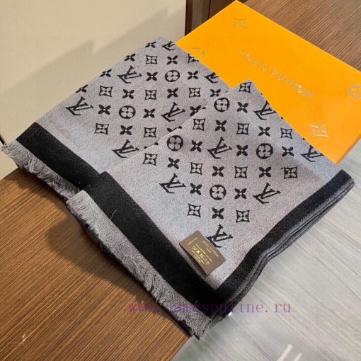 The explosive new LV super super beautiful cashmere scarf is truly stunning, making it irresc3ss7v4q - Image 3