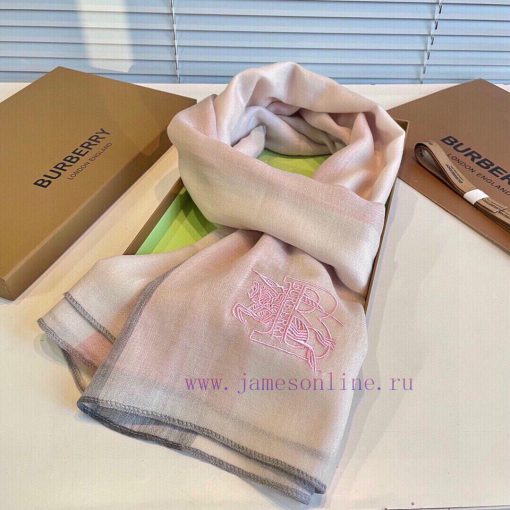 Burberry's classic synchronized ultra-thin cashmere plaid shawl is a must-have item for wardh83gf67r - Image 6