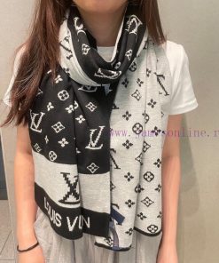 LV, a high-end cashmere knitted scarf that can be formal or casual. This weaving method is duyb94scf