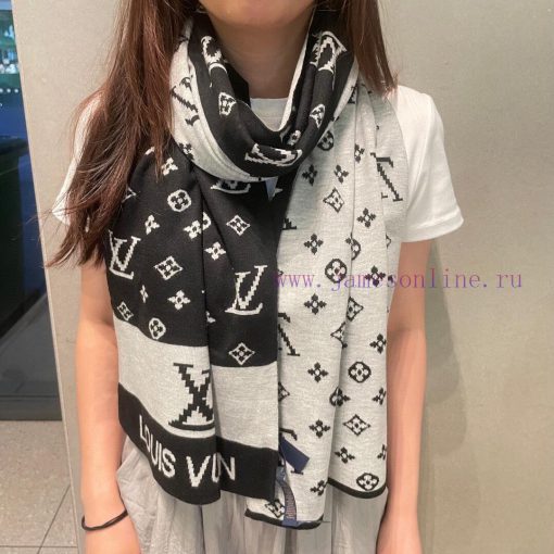 LV, a high-end cashmere knitted scarf that can be formal or casual. This weaving method is duyb94scf