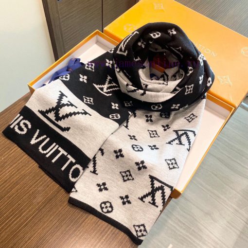 LV, a high-end cashmere knitted scarf that can be formal or casual. This weaving method is duyb94scf - Image 5