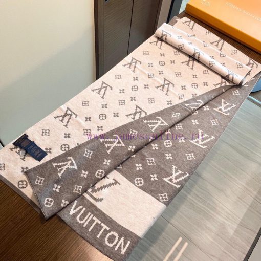 LV, a high-end cashmere knitted scarf that can be formal or casual. This weaving method is d9xee61l7 - Image 8