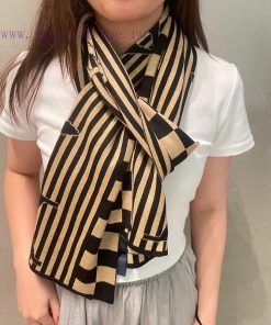 LV men's and women's scarves are highly praised and kept for themselves, a rare high-end pro0xgqpuw2