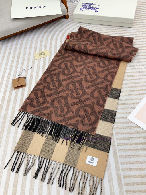One side of the deep coffee double-sided scarf is the latest Tb print, and the other side is3k09qp5z - Image 7