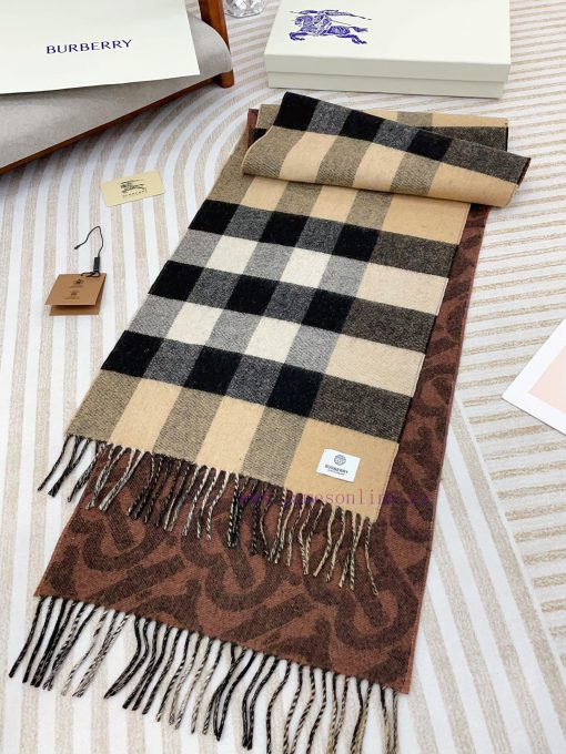 One side of the deep coffee double-sided scarf is the latest Tb print, and the other side is3k09qp5z - Image 8