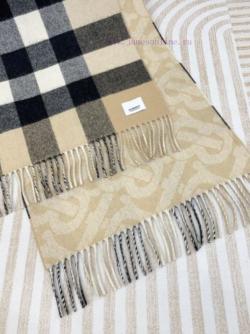 The beige double-sided scarf features the latest Tb print on one side and a classic checkereax03gjed - Image 10