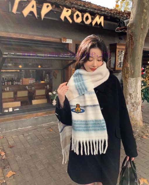 𝐕𝐢𝐯𝐢𝐞𝐧𝐧𝐞 𝐖𝐞𝐬𝐭𝐰𝐨𝐨𝐝 🪐 Classic Saturn mohair scarf by Vivienne Westwood, the British fashion de5i89xa8d - Image 3
