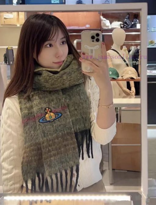 𝐕𝐢𝐯𝐢𝐞𝐧𝐧𝐞 𝐖𝐞𝐬𝐭𝐰𝐨𝐨𝐝 🪐 Classic Saturn mohair scarf by Vivienne Westwood, the British fashion delk68msra - Image 3