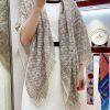 New FENDI hot selling items with explosive fashion index, whether it's a shawl or scarf, lea5ao6qhqt