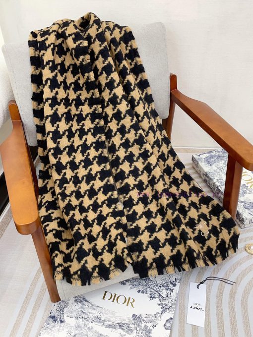 Dior's new super beautiful Qianniao scarf is highly recommended to buy with good texture. Di7v8dy0ma - Image 8
