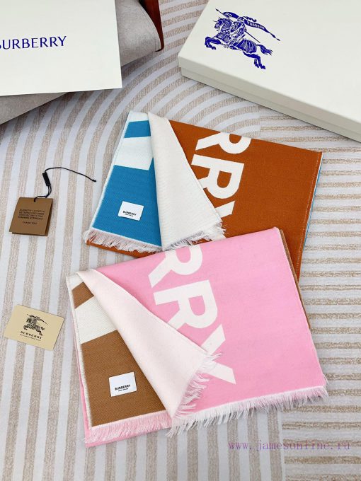 From the moment this Burberry shawl was released, it was almost impossible to wait for it fopbetg3ha - Image 3