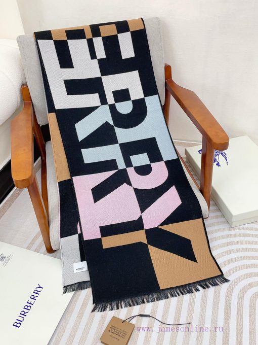 From the moment this Burberry shawl was released, it was almost impossible to wait for it fou2mf85lb - Image 7