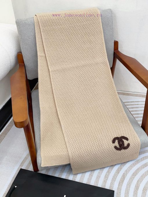 CHANEL cashmere long scarves are top-notch original products that are unparalleled in beautyna28k61i - Image 6