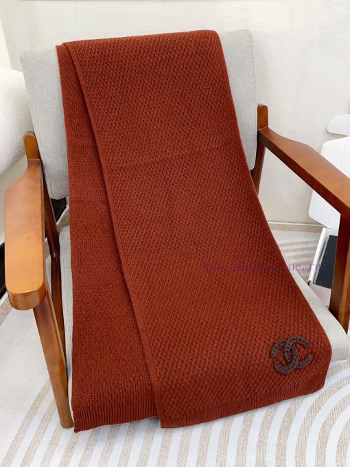 CHANEL cashmere long scarves are top-notch original products that are unparalleled in beauty73f7y1cp - Image 6