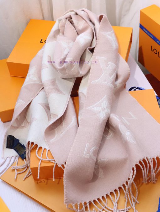 Phantom style latest LV official website synchronized metal wire double row logo wool scarf g7iq1d42 - Image 7