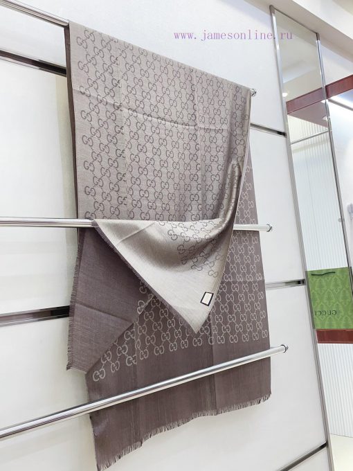 GUCCI long scarf is a simple and elegant dual color jacquard silk cashmere long scarf. It isr18ujprf - Image 9