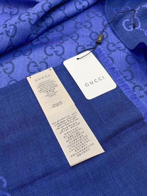 GUCCI long scarf is a simple and elegant dual color jacquard silk cashmere long scarf. It isejwoumyx - Image 10