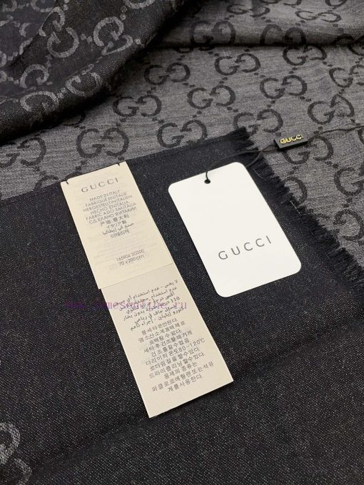 GUCCI long scarf is a simple and elegant dual color jacquard silk cashmere long scarf. It isz7pubdbr - Image 10