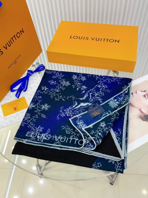 LV elegant and noble baby like soft touch floral deep V velvet print cleverly uses the patte9kqjvxcx - Image 5